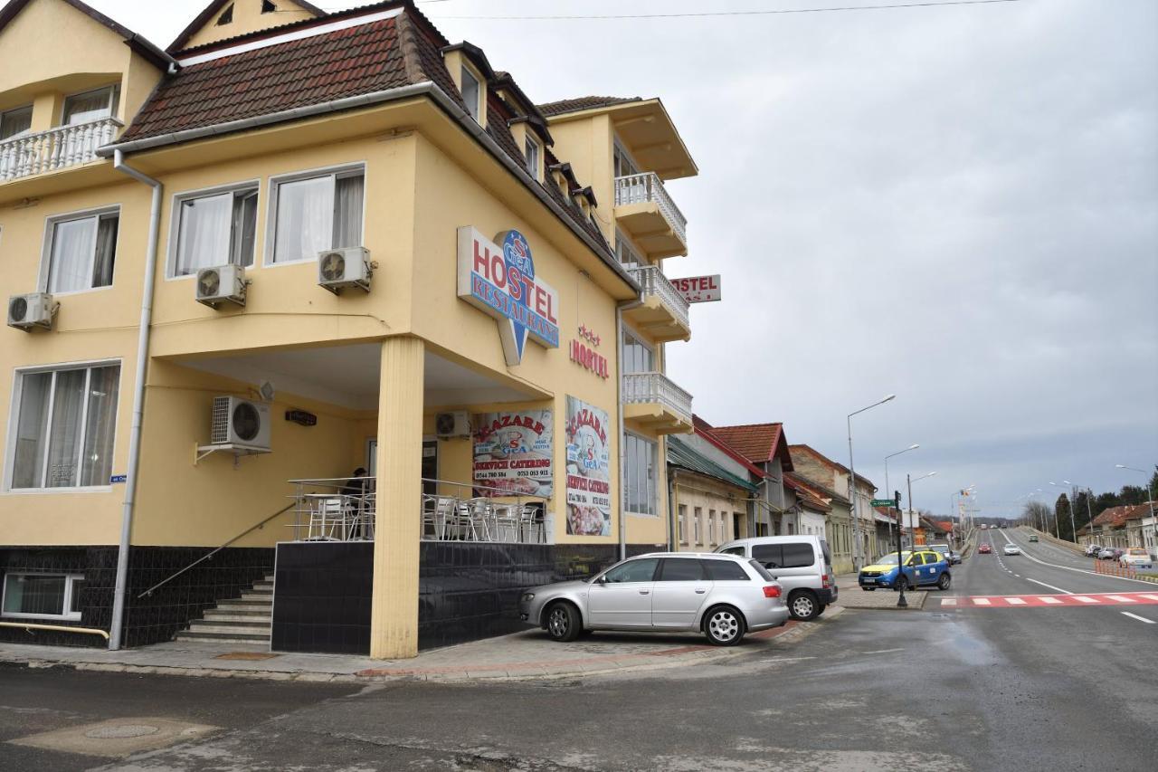 Casa Simescu I Vandrehjem Caransebeş Eksteriør billede